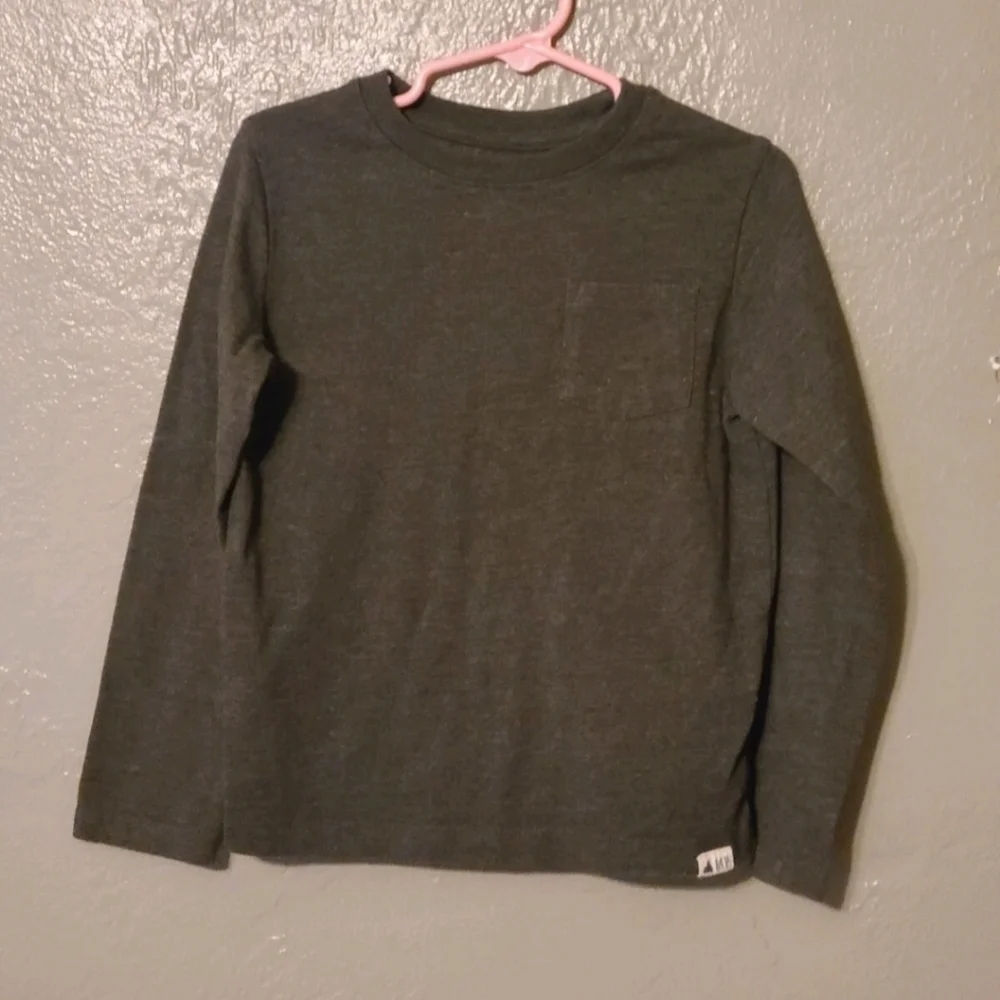 GAP KIDS Boys T-Shirt Size Dark Gray Size 5T Sleeve Crew Neck Cotton EUC